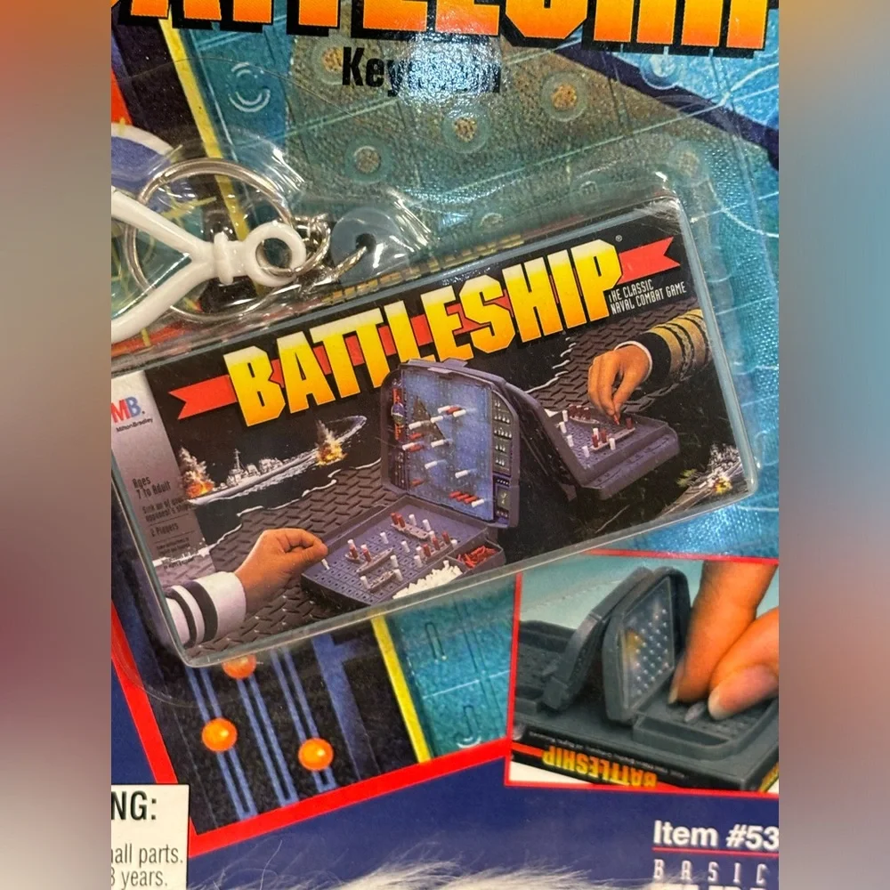 Battleship Keychain New Sealed 1999 Basic Fun Mini Travel Board Game